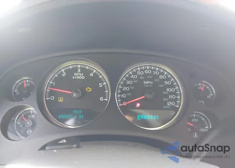 2008 Chevrolet Tahoe Ls z USA, uszkodzony, nr VIN 1GNFC13C68J137776